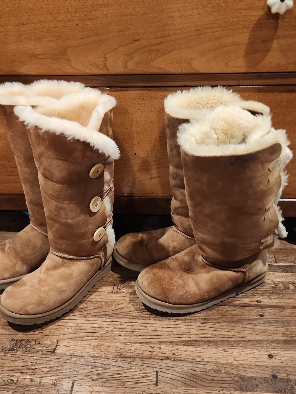 UGG Chestnut Shearling-Trim Button Winter Boots X2
